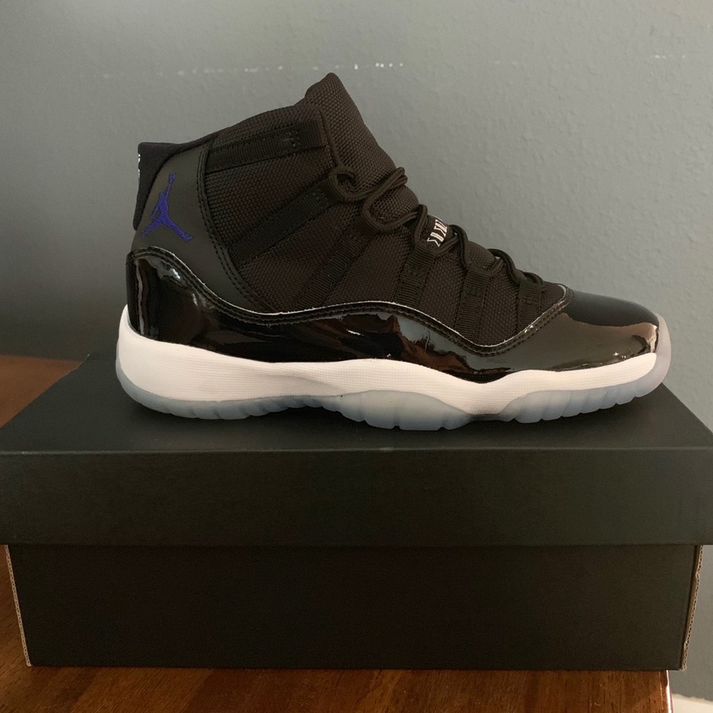 Air Jordan 11 Retro Black/Concord “Space Jam”